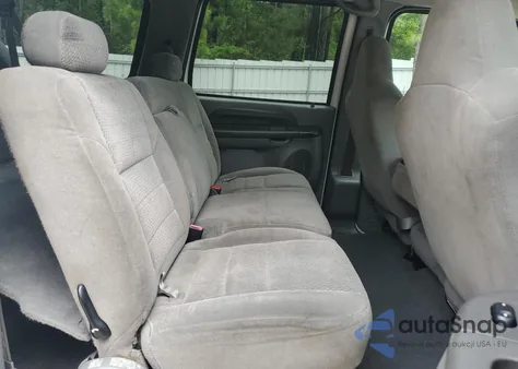 2002 Ford Excursion Xlt z USA, uszkodzony, nr VIN 1FMNU40S72EB52507